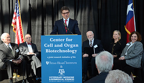 Announcing the Center for Cell and Organ Biotechnology. Left to right Dr. Denton A. Cooley,  Dr. R. Bowen Loftin, Governor Rick Perry, Dr. Glen A. Laine, Dr. Eleanor M. Green, Dr. Doris Taylor